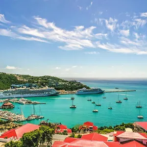 https://bluebeards-castle-resort.comcaribbean.com